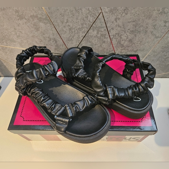 Circus by Sam Edelman Harlene Sandals🖤 - Picture 3 of 5